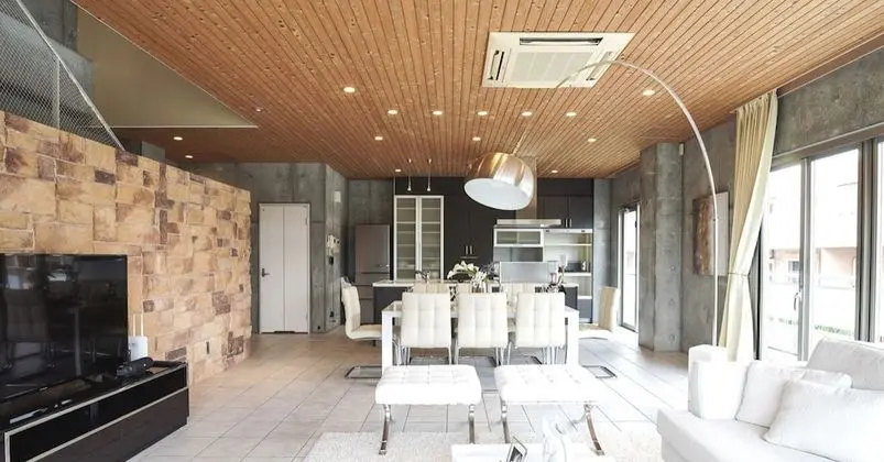 Ev (Resort Chatan)