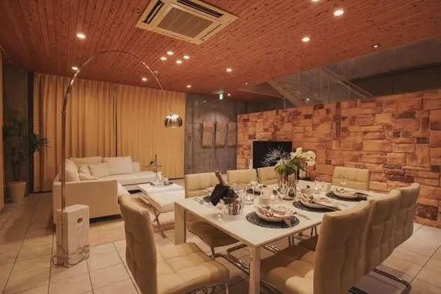 Ev (Resort Chatan)