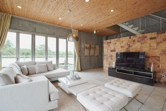 Ev (Resort Chatan)