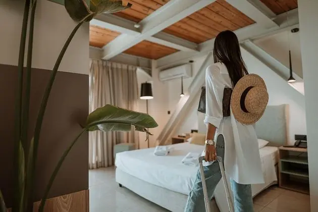 Basic Oda, 1 Yatak Odası, Kısmi Deniz Manzaralı