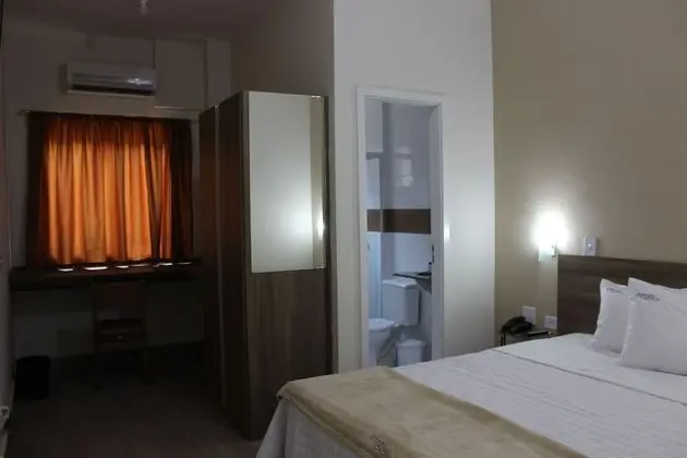 Büyük Yataklı Tek Kişilik Oda