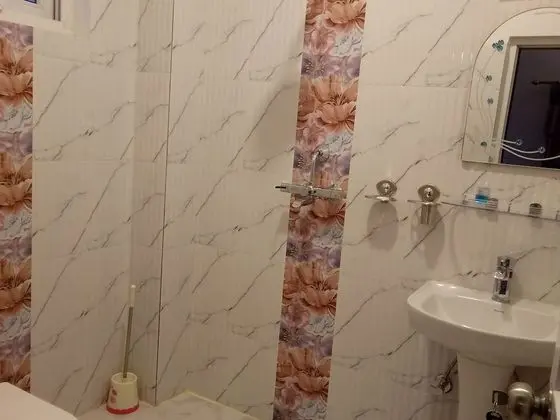Deluxe Büyük Yataklı Tek Kişilik Oda, 1 Yatak Odası, Sigara İçilmez, Bahçe Manzaralı