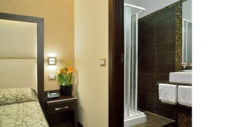 Tek Büyük Yataklı Oda