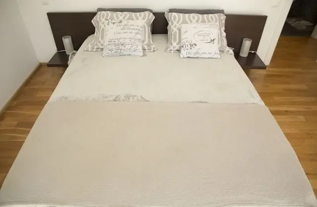 Deluxe Apart Daire, Bahçe Manzaralı
