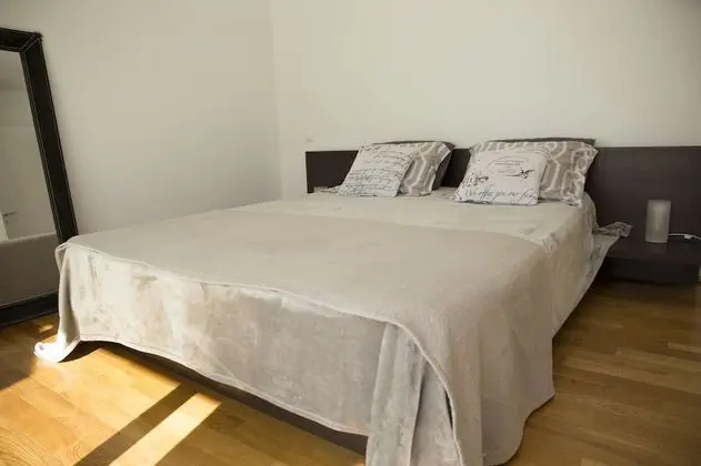 Deluxe Apart Daire, Bahçe Manzaralı