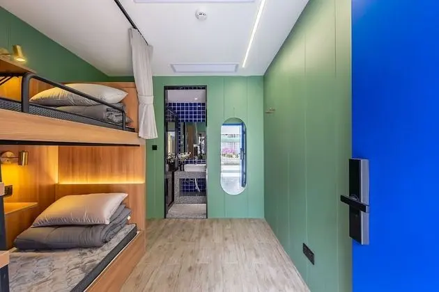 Deluxe Ortak Ranzalı Oda, Sadece kadınlar için, Sigara İçilmez, Şehir Manzaralı