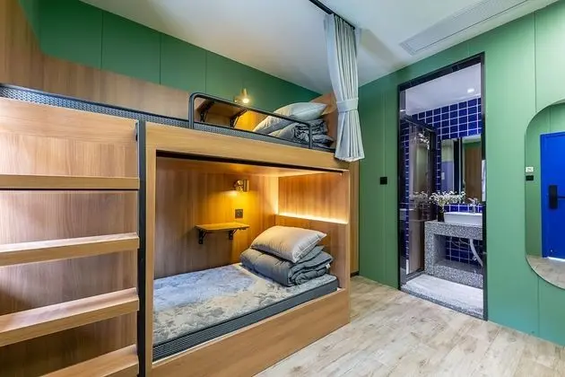 Deluxe Ortak Ranzalı Oda, Sadece kadınlar için, Sigara İçilmez, Şehir Manzaralı