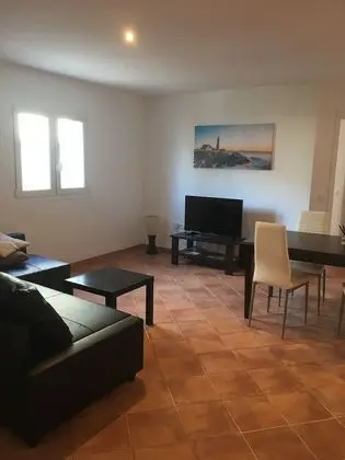 Apartment 166