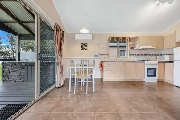 Villa, 2 Yatak Odası, Denize Sıfır (5B)