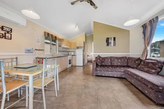 Villa, 2 Yatak Odası, Denize Sıfır (5B)