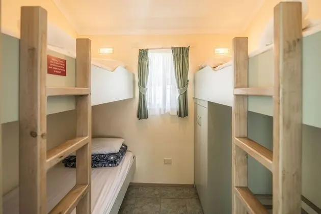 Villa, Havuz Kenarı