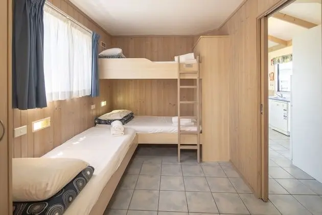 Villa (Waterfront Villa 1 night)