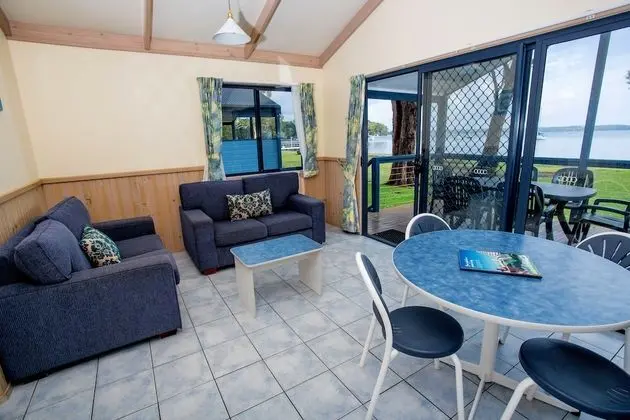 Villa (Waterfront Villa 1 night)