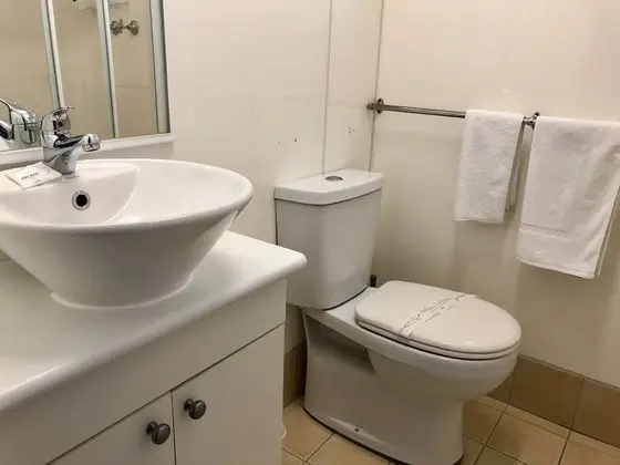 Kulübe, Birden Çok Yatak, Sigara İçilmez