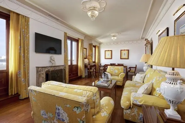 Premium Oda (2 adults + 1 child)