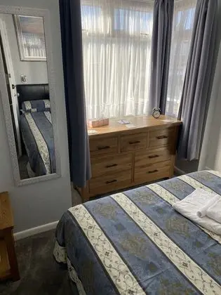 Basic Tek Büyük Yataklı Oda, Banyolu/Duşlu