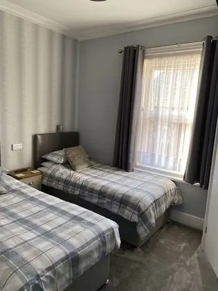 İki Ayrı Yataklı Oda, Banyolu/Duşlu