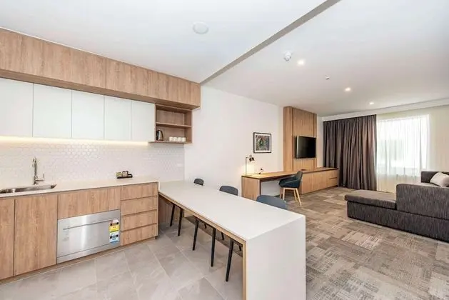 1 Bed Deluxe