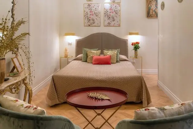 Tek Büyük Yataklı Oda, Sıcak Su Havuzu, Avlu Manzaralı