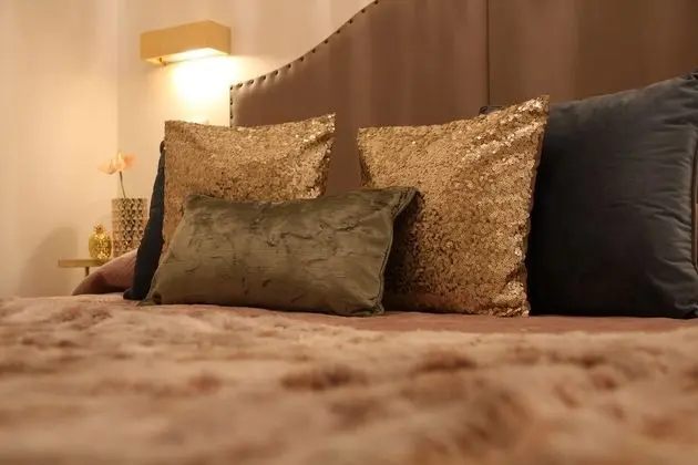 Tek Büyük Yataklı Oda, Sıcak Su Havuzu, Avlu Manzaralı