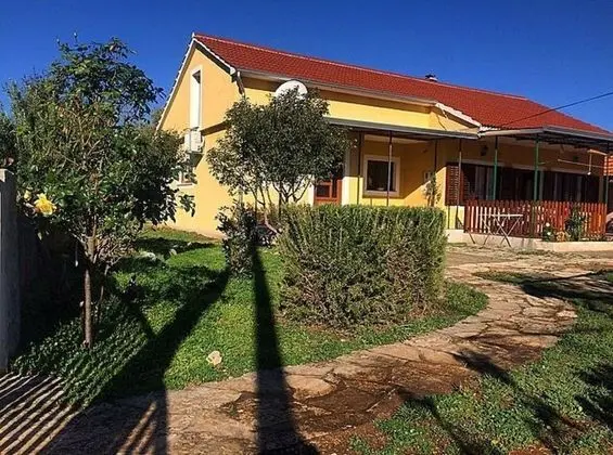 Stüdyo (Ingrid - with parking - SA(2+2))