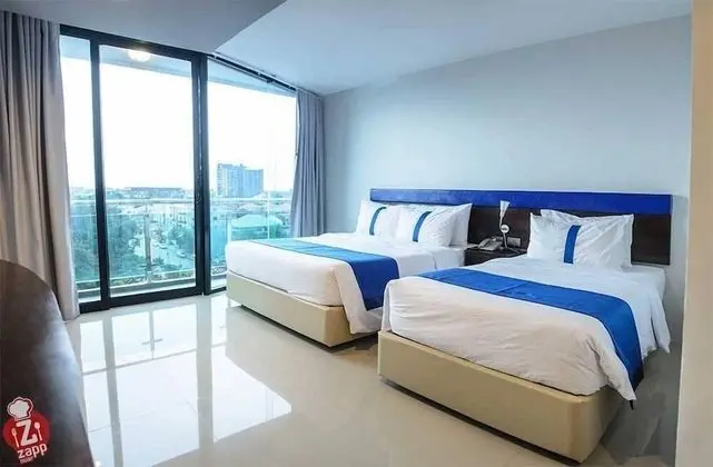 Grand Lake View Room