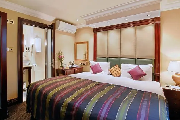 1 Çift ​​kişilik Yatak Club