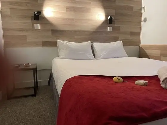 Standard Tek Büyük Yataklı Oda