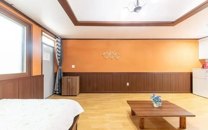 Oda (Blue room (cypress wood room))