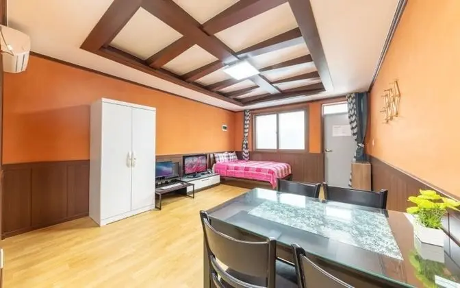 Oda (Green Room (Cypress Tree Room))