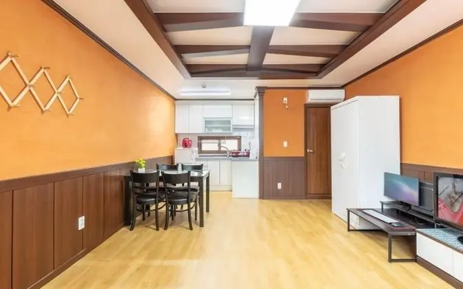 Oda (Green Room (Cypress Tree Room))