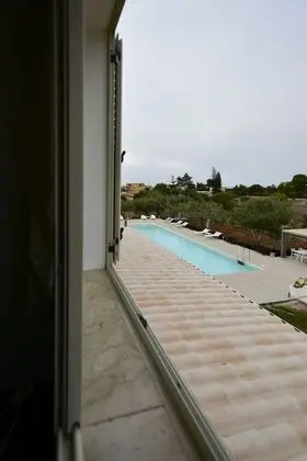 Deluxe Dört Kişilik Oda, Bağlantılı Odalar, Havuz Manzaralı