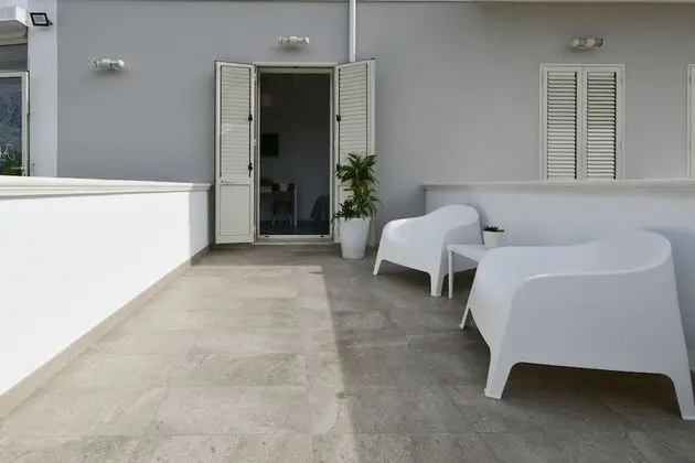 Deluxe Tek Büyük veya İki Ayrı Yataklı Oda, Havuz Manzaralı