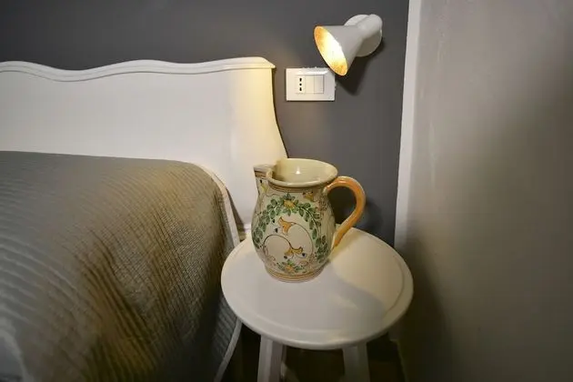 Deluxe Tek Büyük Yataklı Oda, Havuz Manzaralı