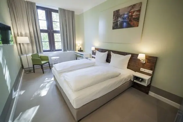 Comfort Tek Büyük Yataklı Oda