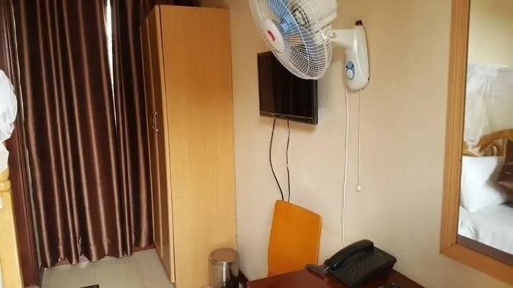 Tek Büyük Yataklı Oda