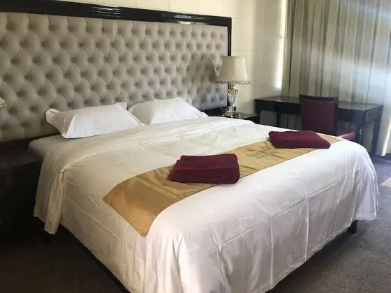 Premium Tek Büyük Yataklı Oda