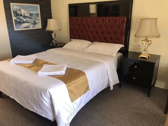 Premium Tek Büyük Yataklı Oda