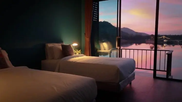 Deluxe Twin Room with Lake View