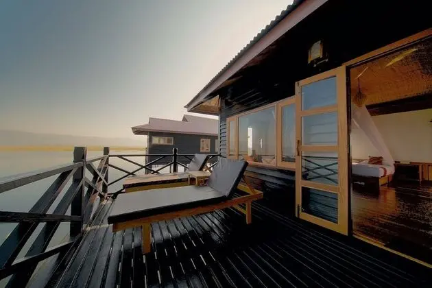 Bungalov, Göl Manzaralı