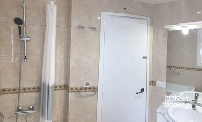 Apart Daire, 6 Yatak Odası