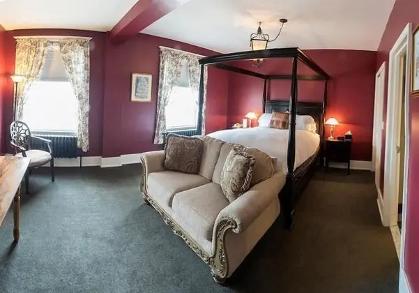 Traditional Oda