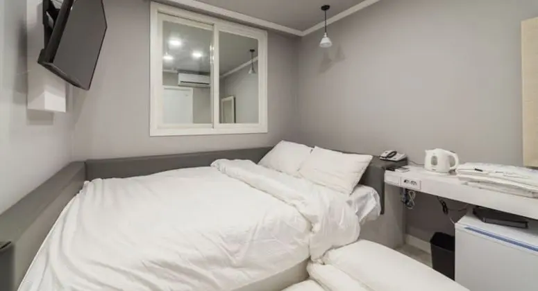 Basic İki Ayrı Yataklı Oda