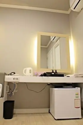 Basic Tek Büyük Yataklı Oda