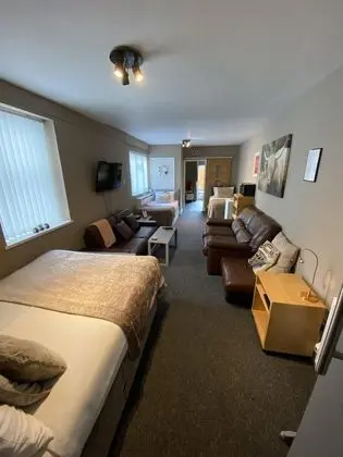 Süit, Engellilere Uygun, Banyolu/Duşlu (Caernarfon Suite)