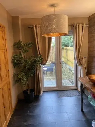 Süit, Engellilere Uygun, Banyolu/Duşlu (Caernarfon Suite)