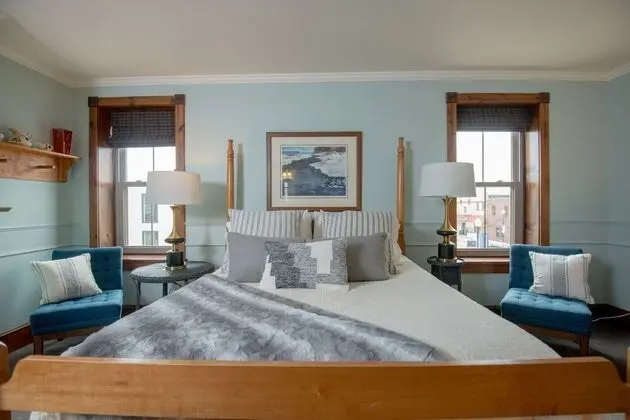 Oda, 1 Büyük (Queen) Boy Yatak, Sigara İçilmez (Room # 5 upstairs)