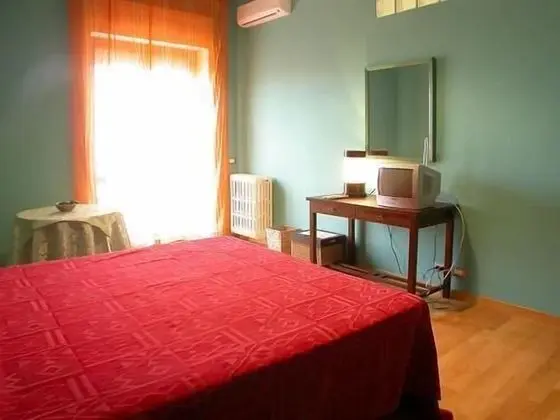 Junior Tek Büyük Yataklı Oda