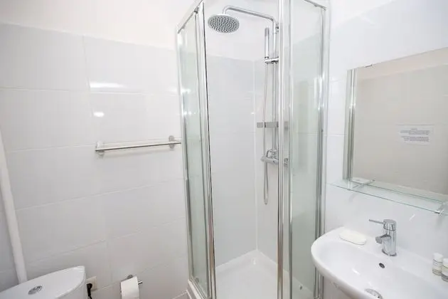 Tek Büyük Yataklı Oda, Özel Banyo (1)