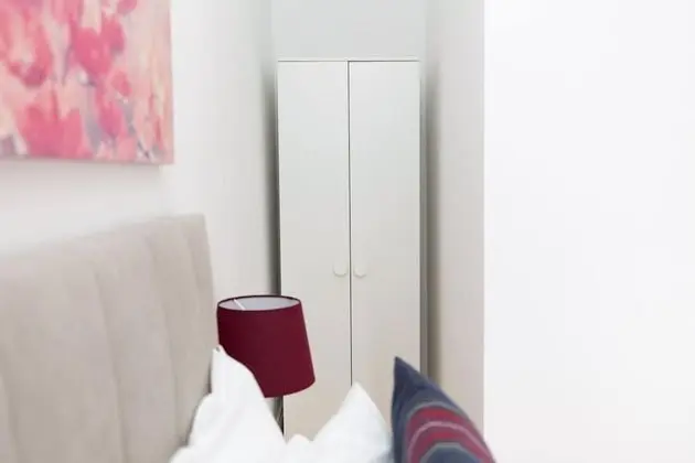 Tek Büyük Yataklı Oda, Özel Banyo (8)